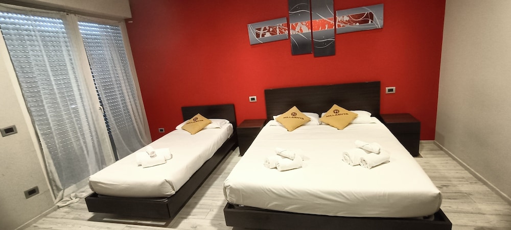 Deluxe Triple Room photo 2