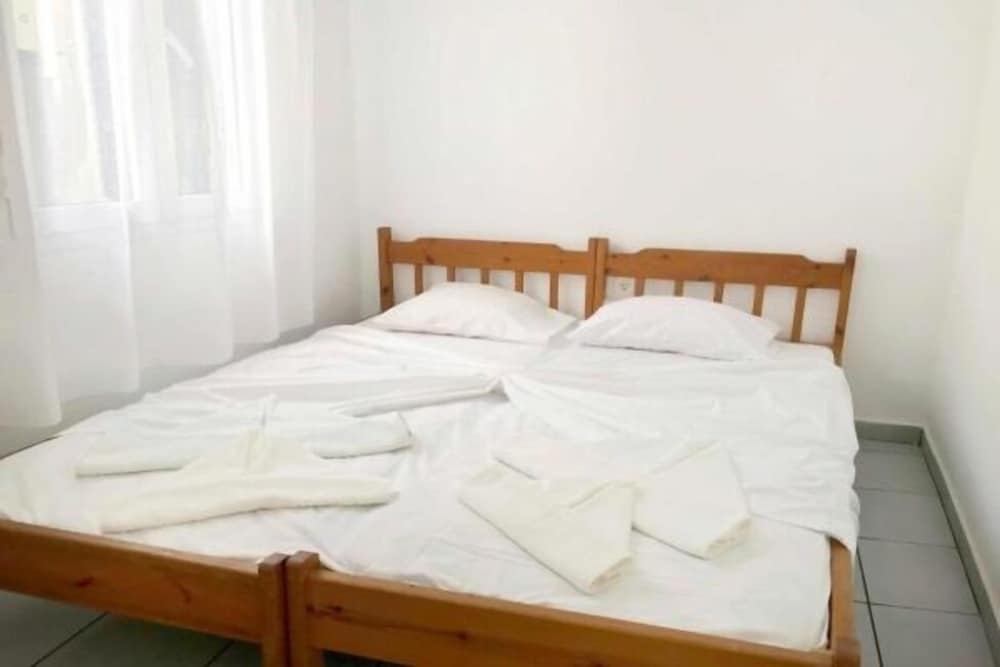 Basic Apartment, Beach View photo 1