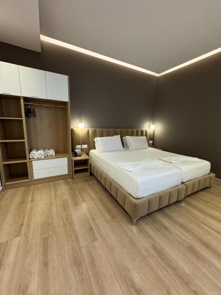 Deluxe Double or Twin Room photo 2