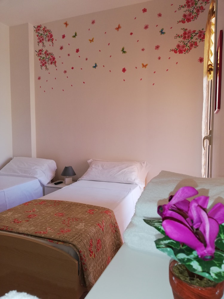 Family Quadruple Room, 2 Bedrooms photo 2