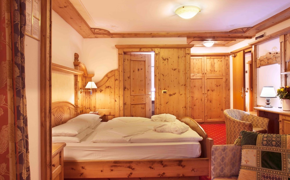 Classic Double or Twin Room, Courtyard Area photo 1