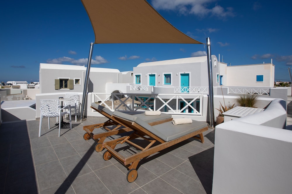 Superior Room, Pool View - Photo 15