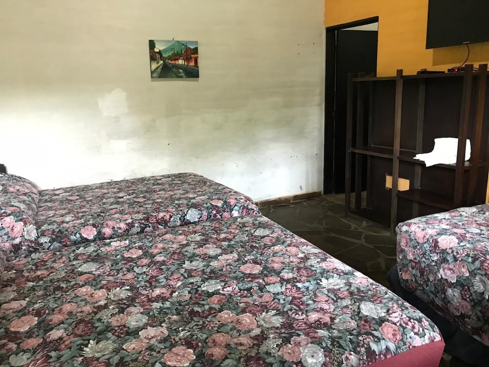 Family Suite, Multiple Beds, Non Smoking photo 1