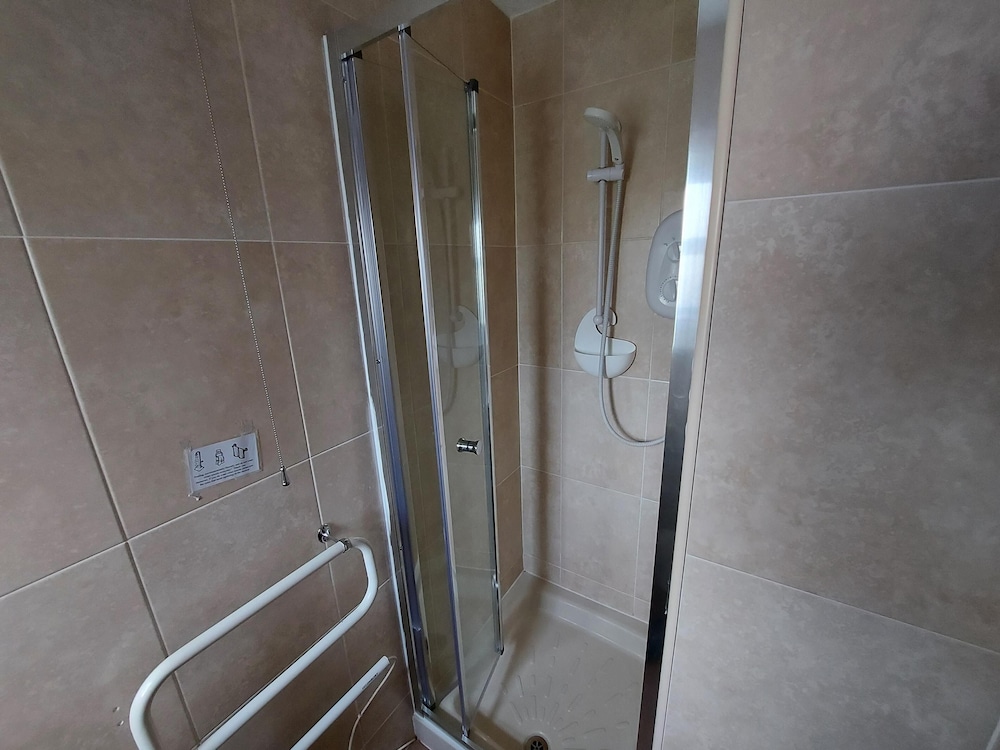 Standard Double Room, Ensuite (Rhuddlan) photo 2