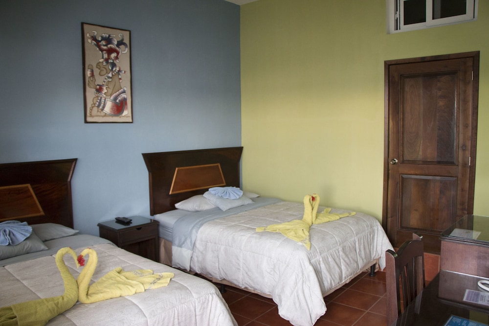 Double Room, 4 Bedrooms, Garden Area photo 1