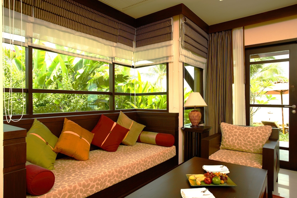 Beachfront Pool Villa