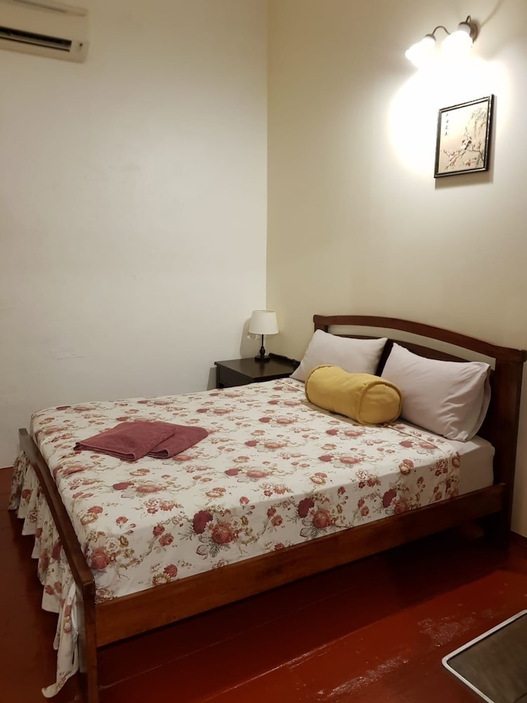 Classic Double Room, 1 Queen Bed, Non Smoking - Photo 1