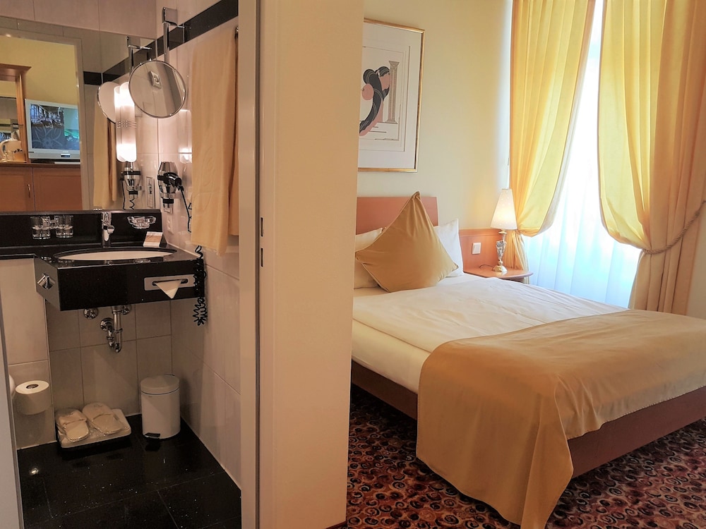 Economy Single Room, 1 Twin Bed photo 2