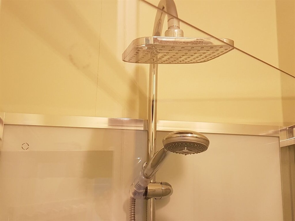 Premium Double Room, Private Bathroom (Vue sur Patio/SDB ouverte)