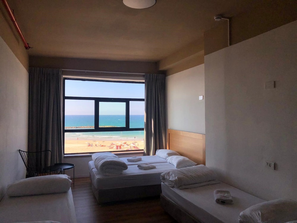 Family Quadruple Room, Beach View photo 3