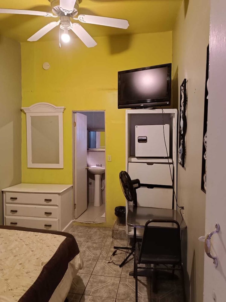 City Double Room Single Use photo 2