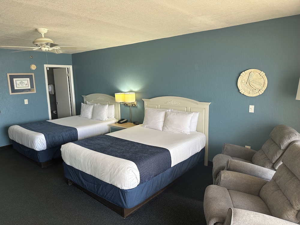 Two Queen Beds Studio - Gulf Front