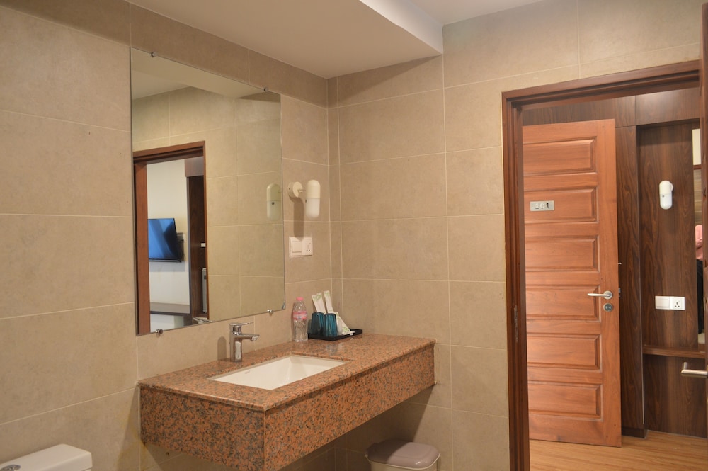 Deluxe Double Room photo 3