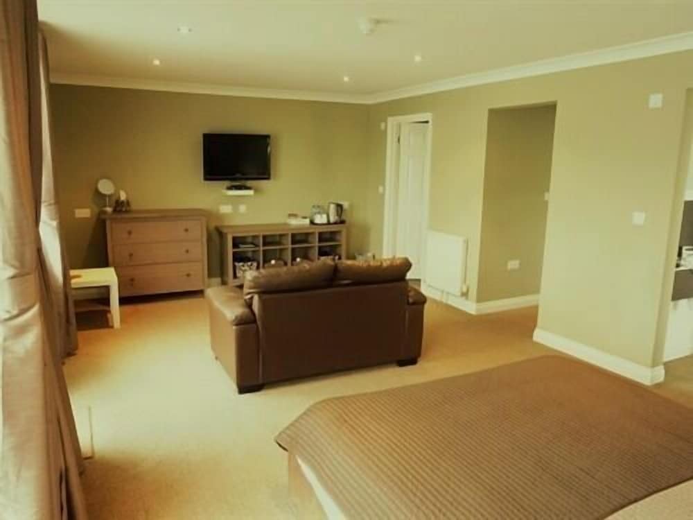 Suite 5 Private Balcony Direct Sea View
