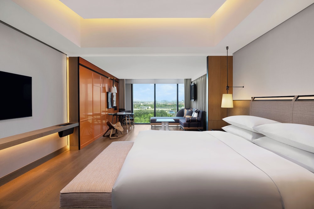 Design Suite, 1 King Bed