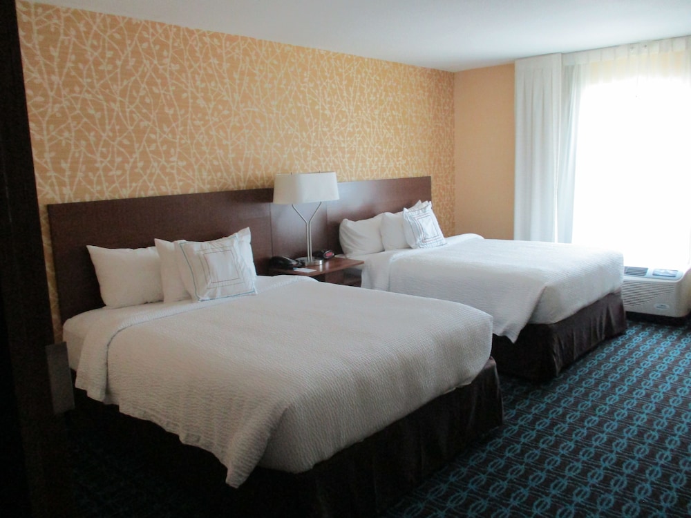 Room, 2 Queen Beds (Mobility/Hearing Accessible, Tub)
