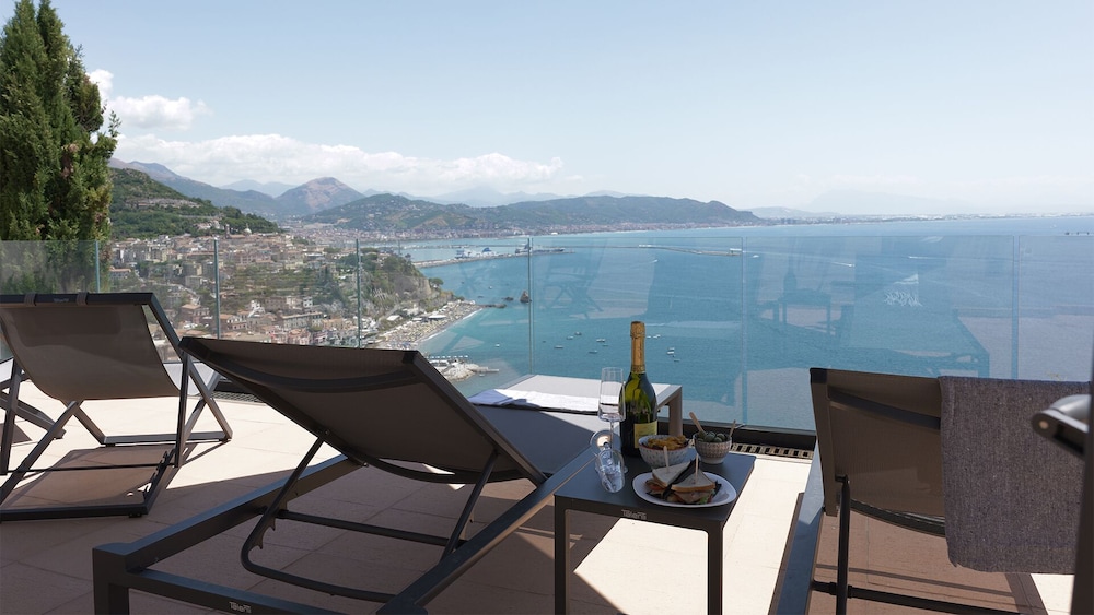 Deluxe Apartment, Sea View