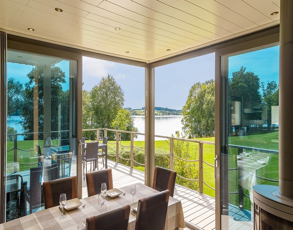 Villa photo 2