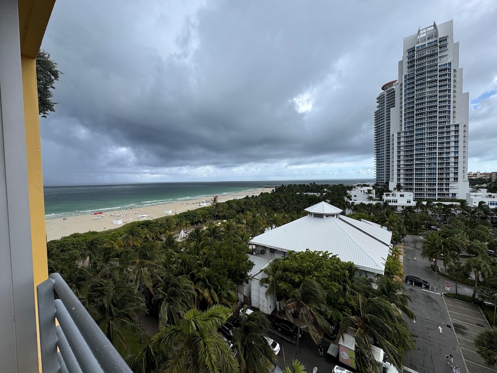 Suite, 1 King Bed, Accessible, Partial Ocean View - Photo 8