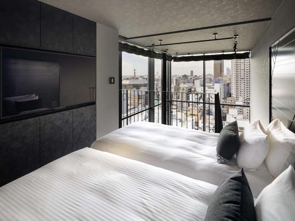 Suite, 2 Twin Beds - Photo 9