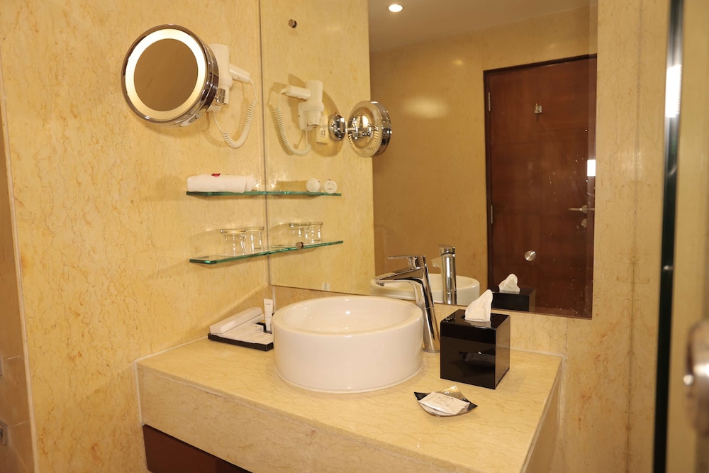 Deluxe Suite photo 2