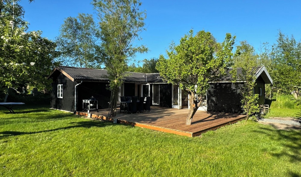House, 3 Bedrooms, Garden View photo 1