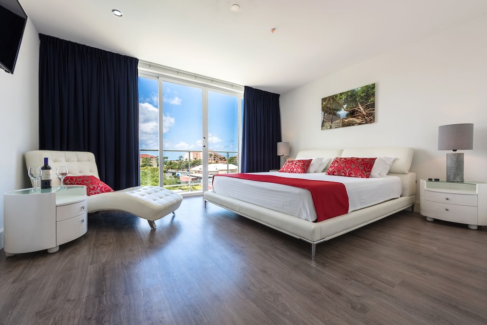 Luxury Apartment, Multiple Beds photo 2