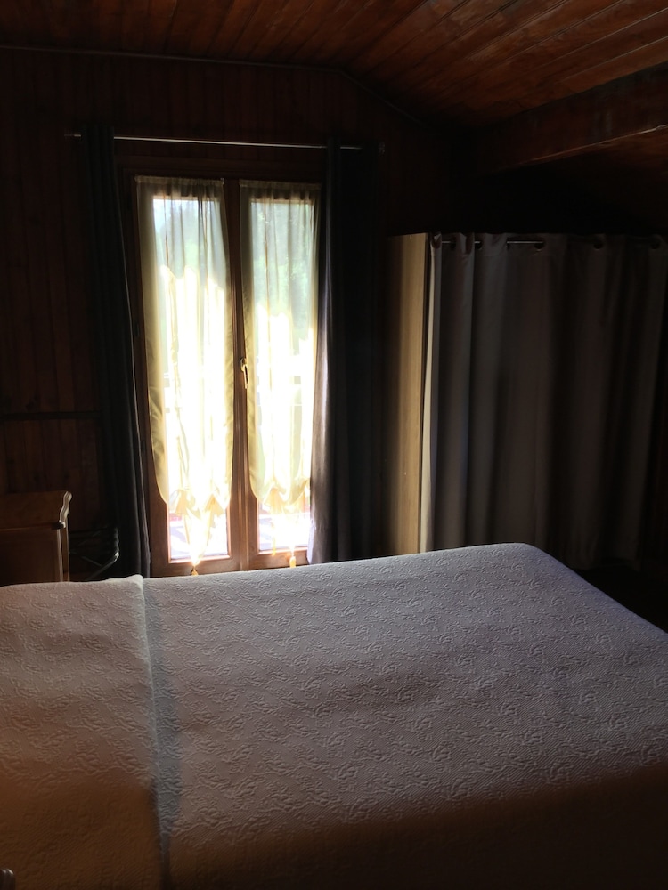 Double or Twin Room - Photo 9