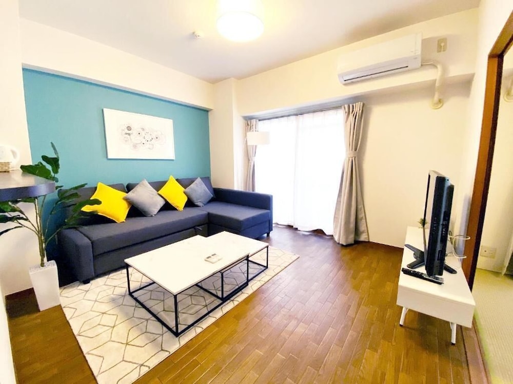 3 Bedroom Apartment with Balcony 503 photo 1