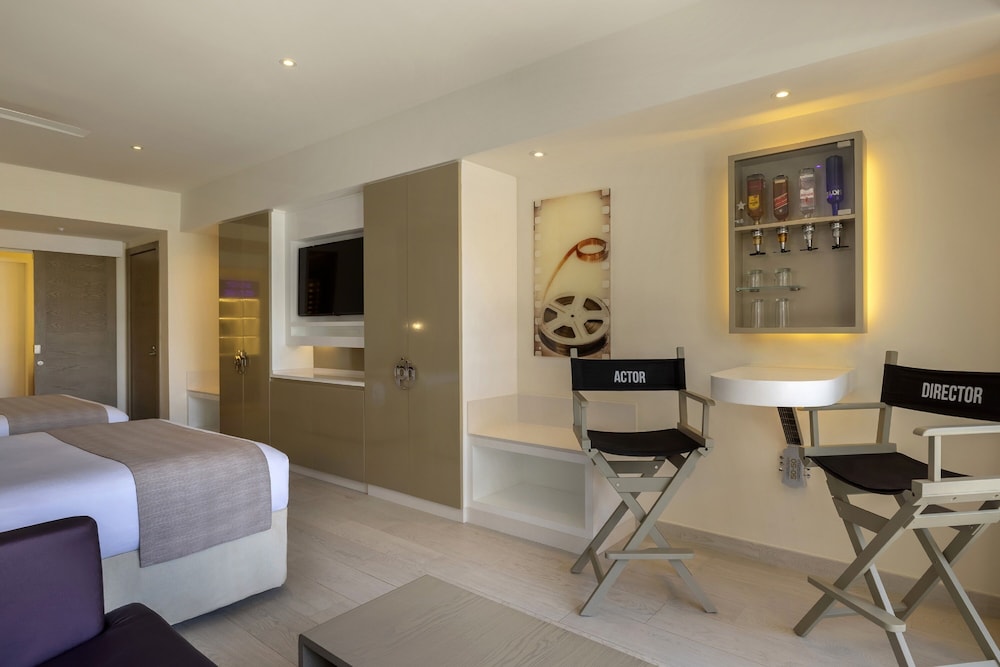 STAR Class Junior Suite - Photo 4