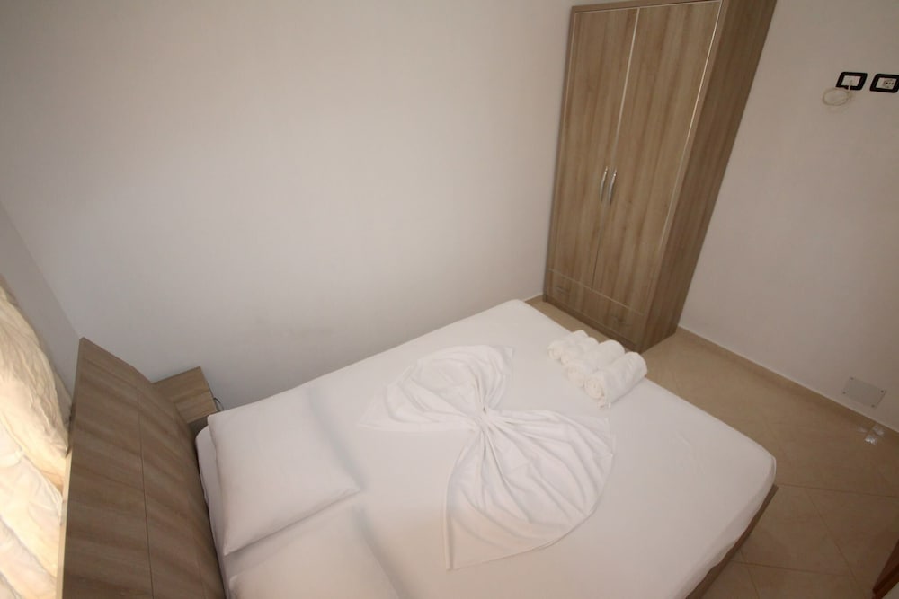 Apartment, Balcony