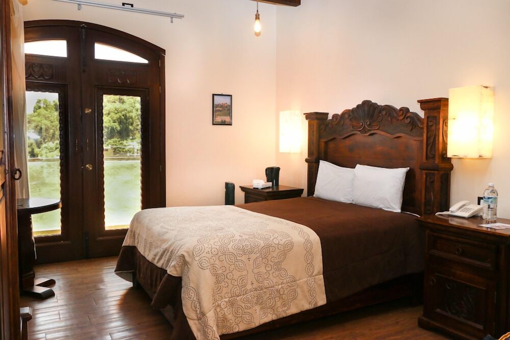 Signature Room (Master Sencilla con Jacuzzi ) photo 2