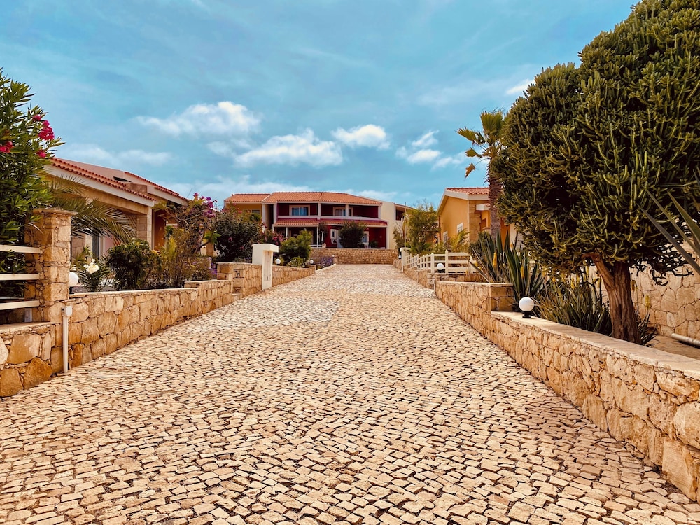 Apartment, Multiple Bedrooms, Smoking, Balcony