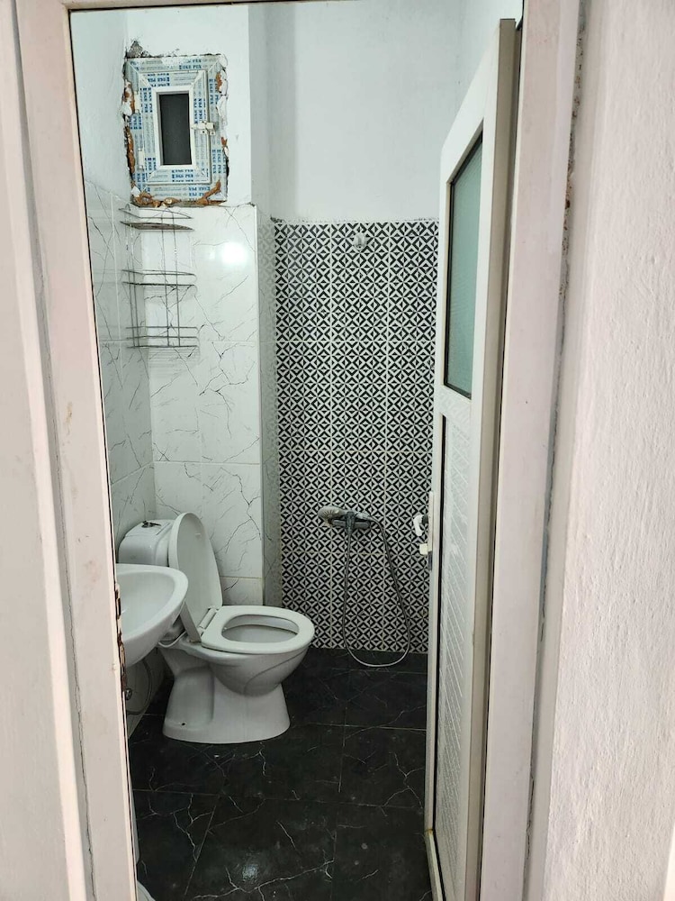 Economy Quadruple Room photo 3
