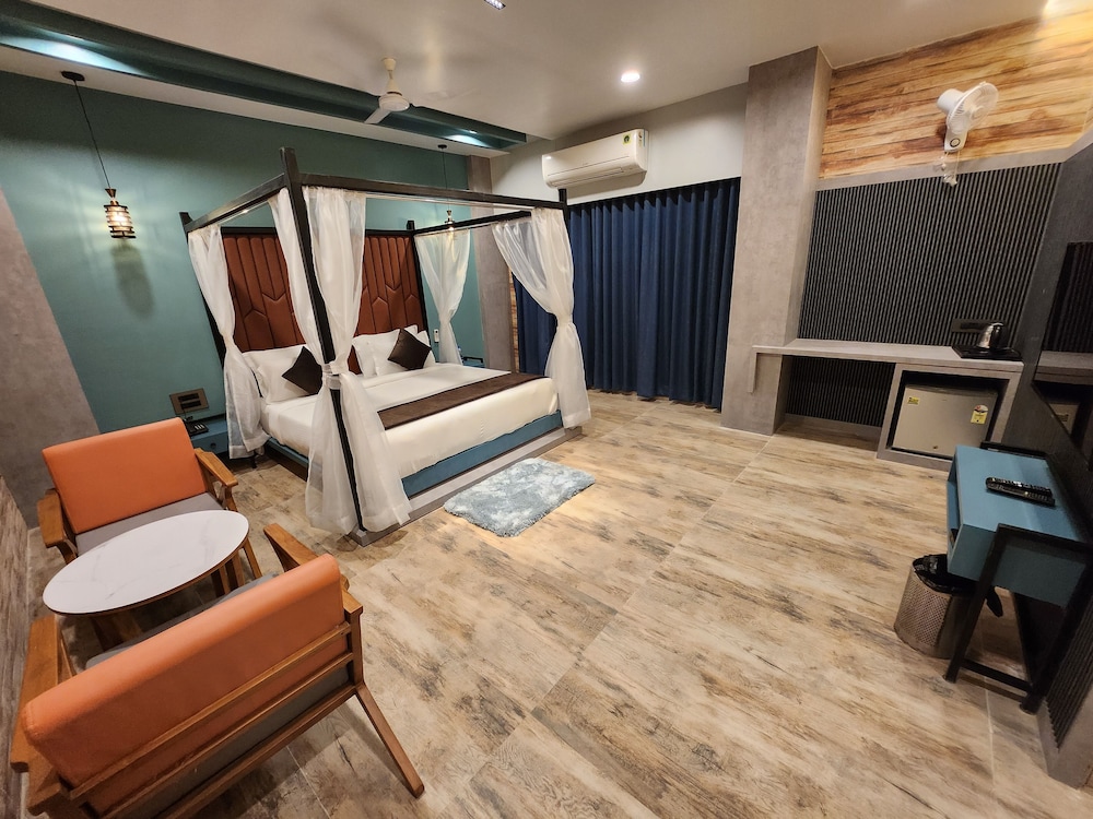 Studio Suite photo 3