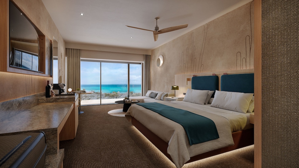 Preferred Club Junior Suite Ocean View King