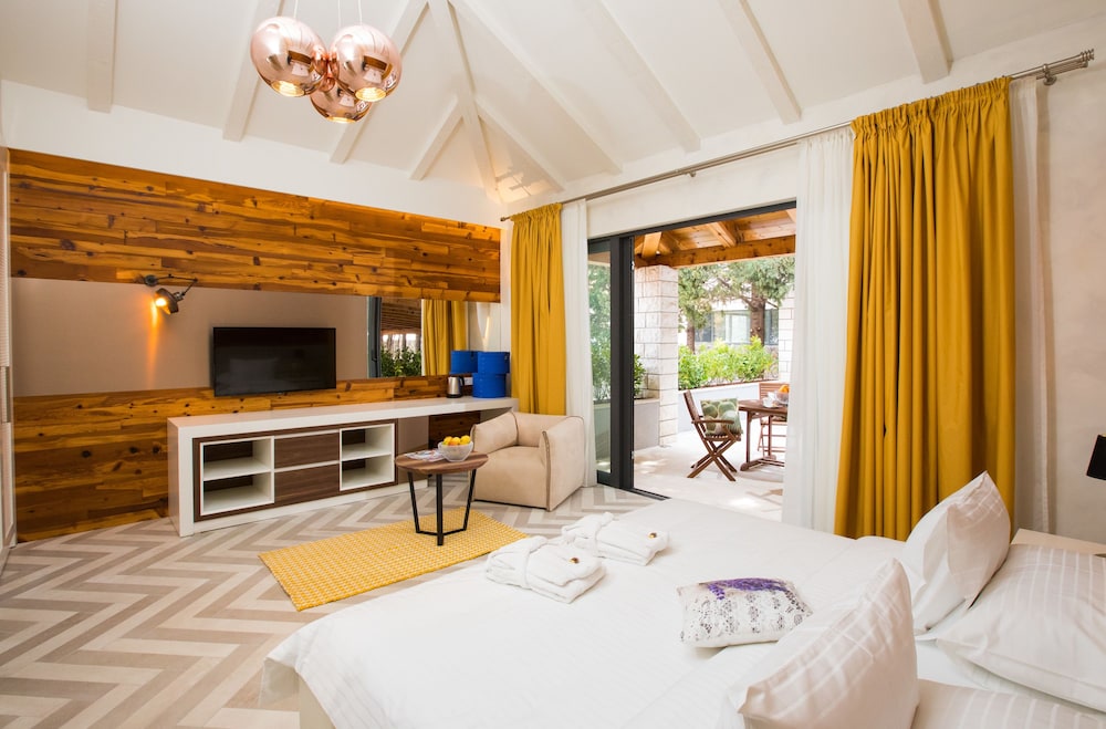 Premium Suite, Whirlpool (SAPHIRE)