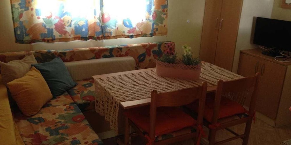 Mobile Home, 2 Bedrooms (11) photo 3