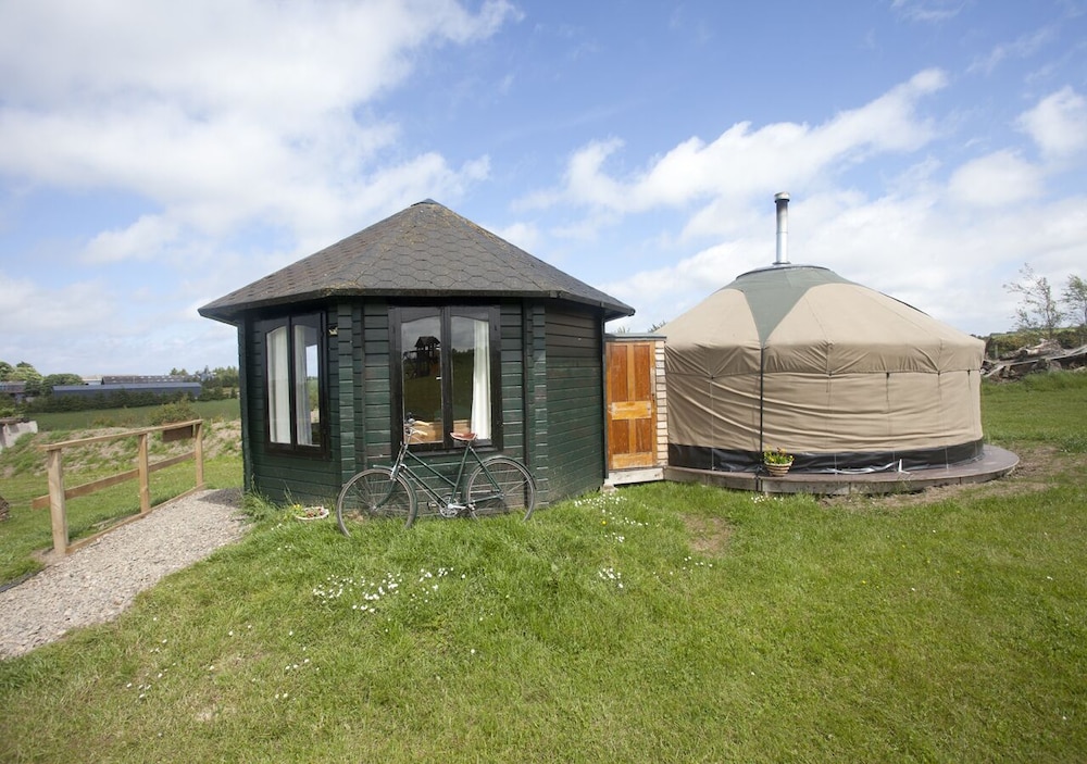Tent (Beehive Yurt) photo 3