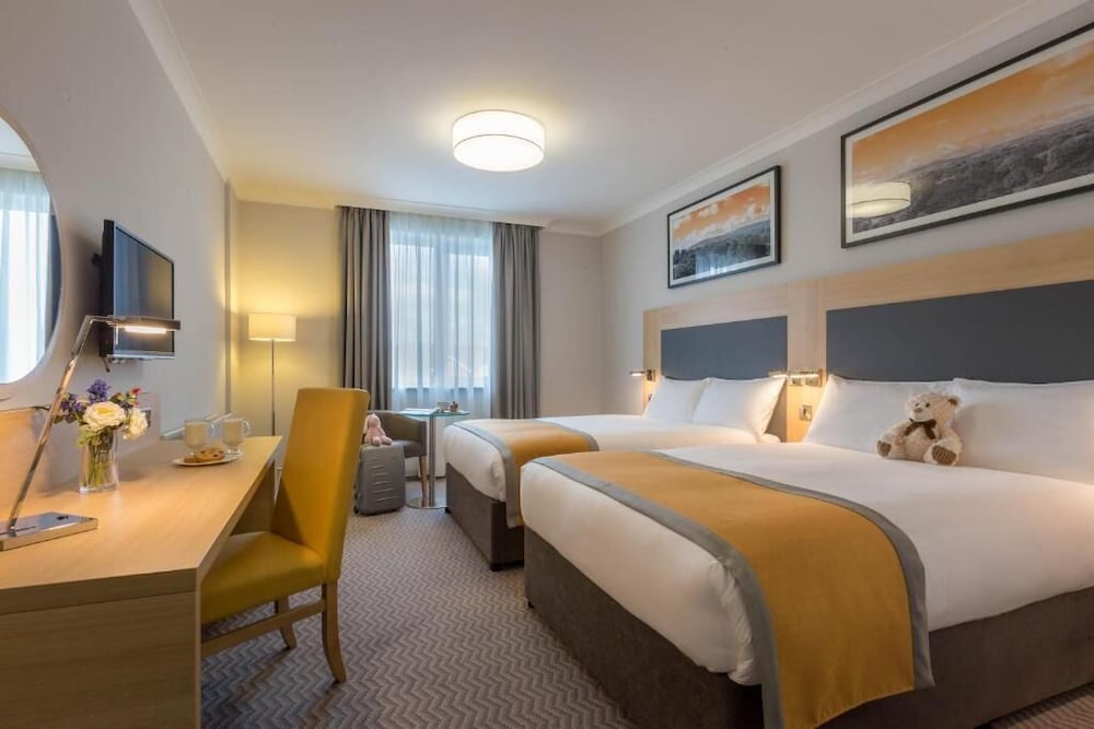 Deluxe Double & Double Room
