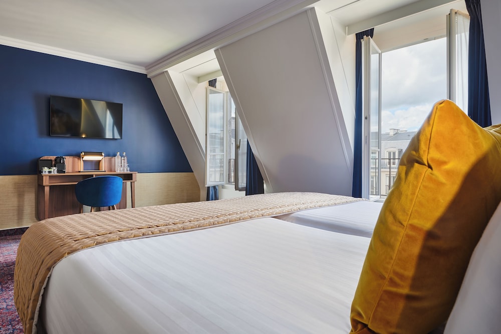 Superior Room - Photo 12
