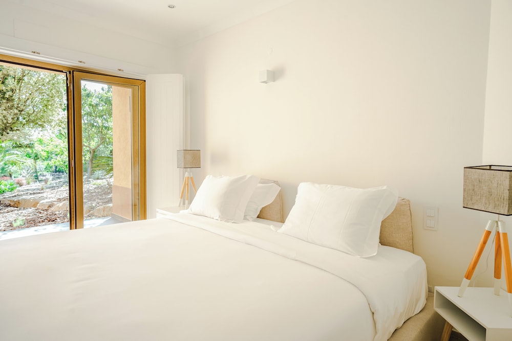 Luxury Suite, Balcony, Garden View
