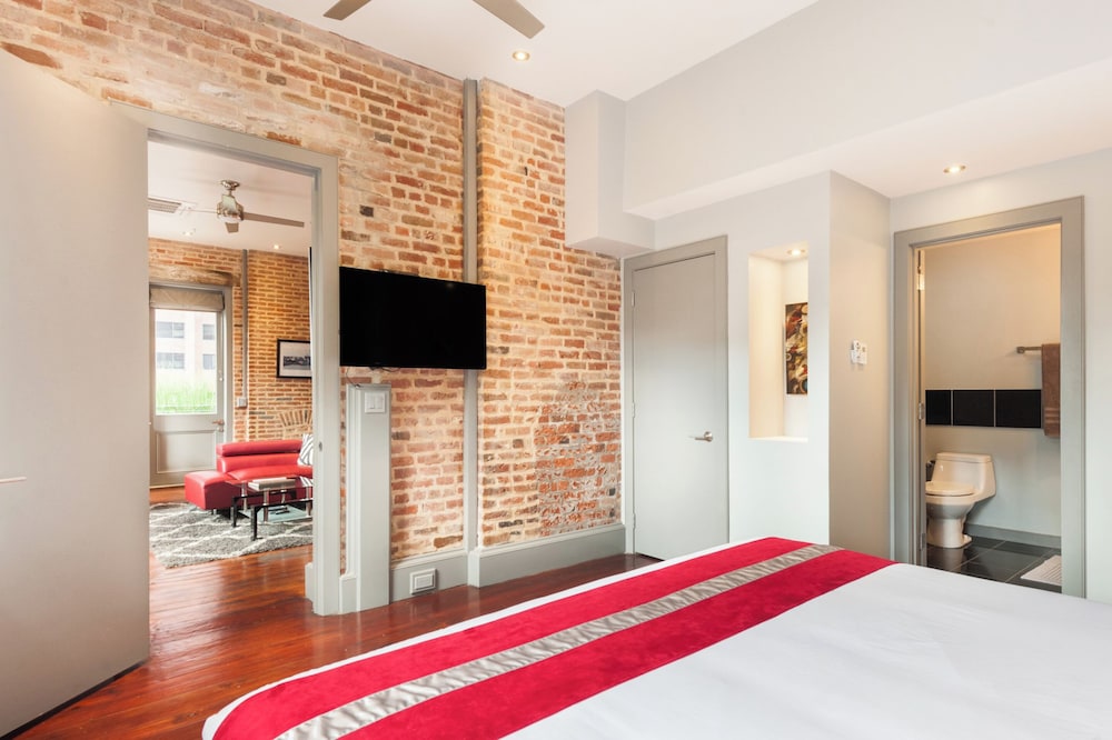 Luxury Suite, 3 Bedrooms, Hot Tub