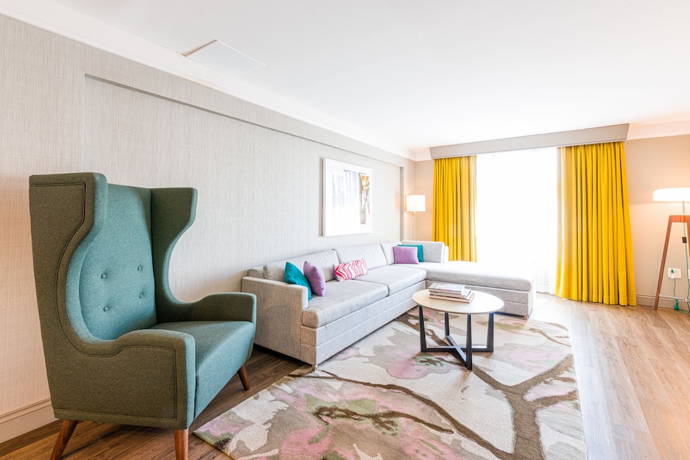 Suite, 1 Bedroom, City View thumbnail 5