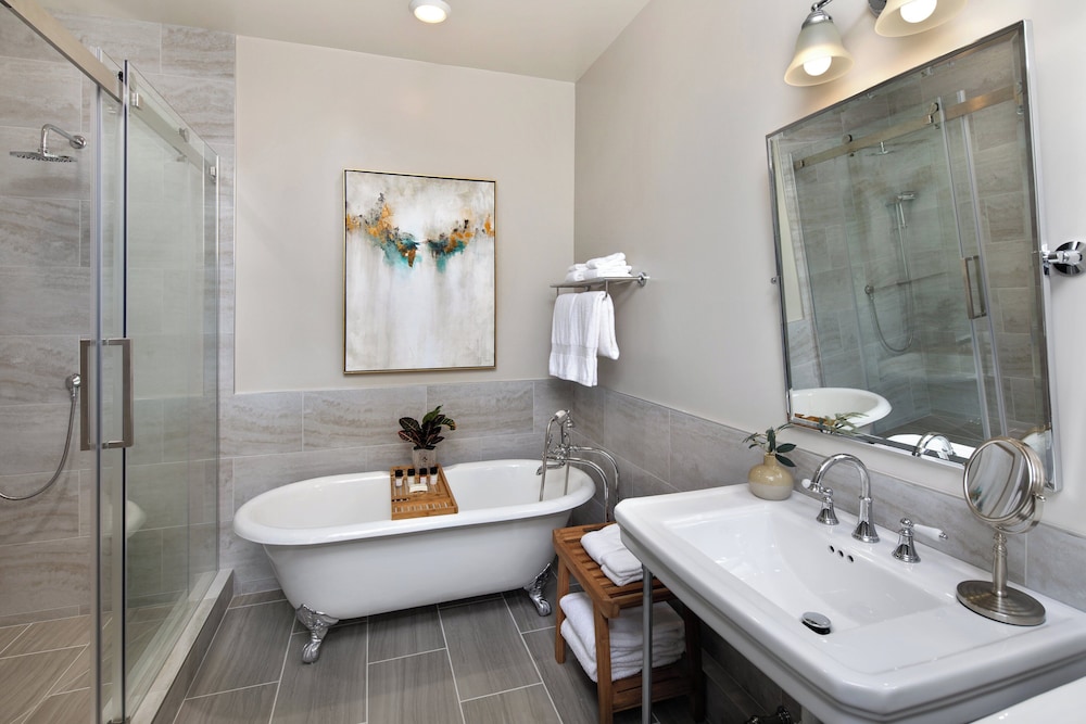 Suite, 1 King Bed (Winters) - Photo 10