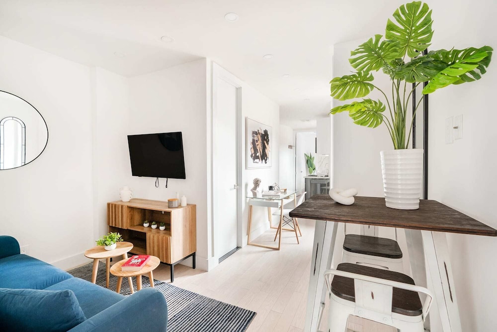 Apartment, 2 Bedrooms, Non Smoking, Pets Allowed photo 1
