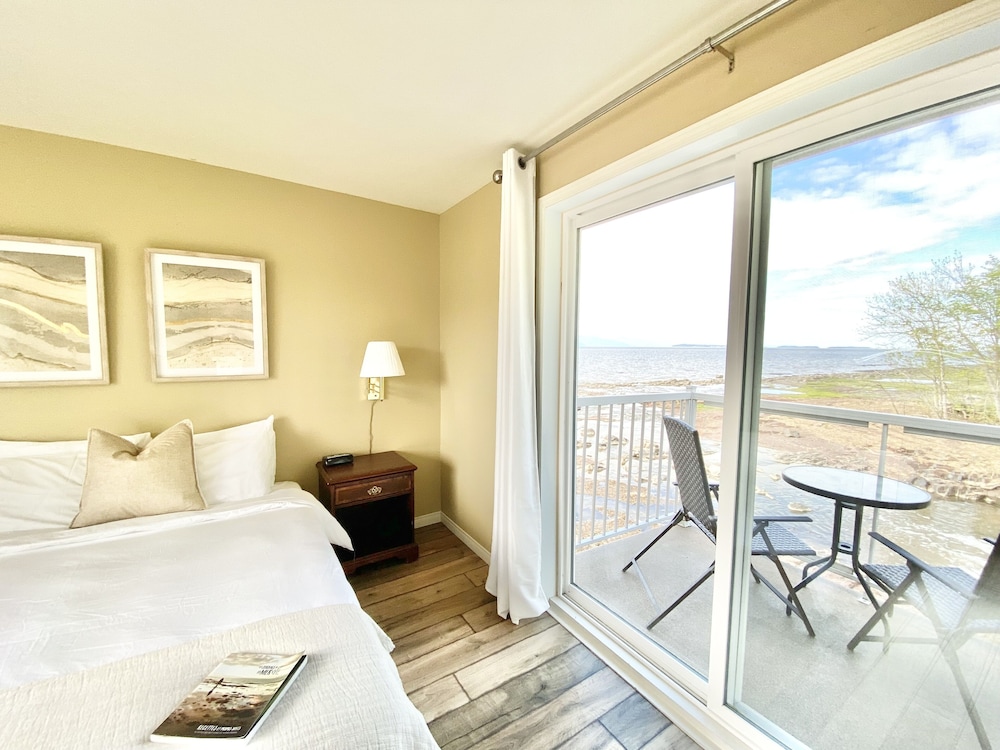 Comfort Double Room, Balcony, River View photo 3