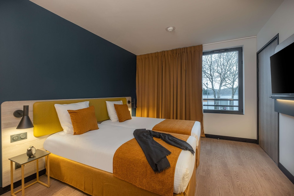 Standard Room, 2 Twin Beds - Photo 1