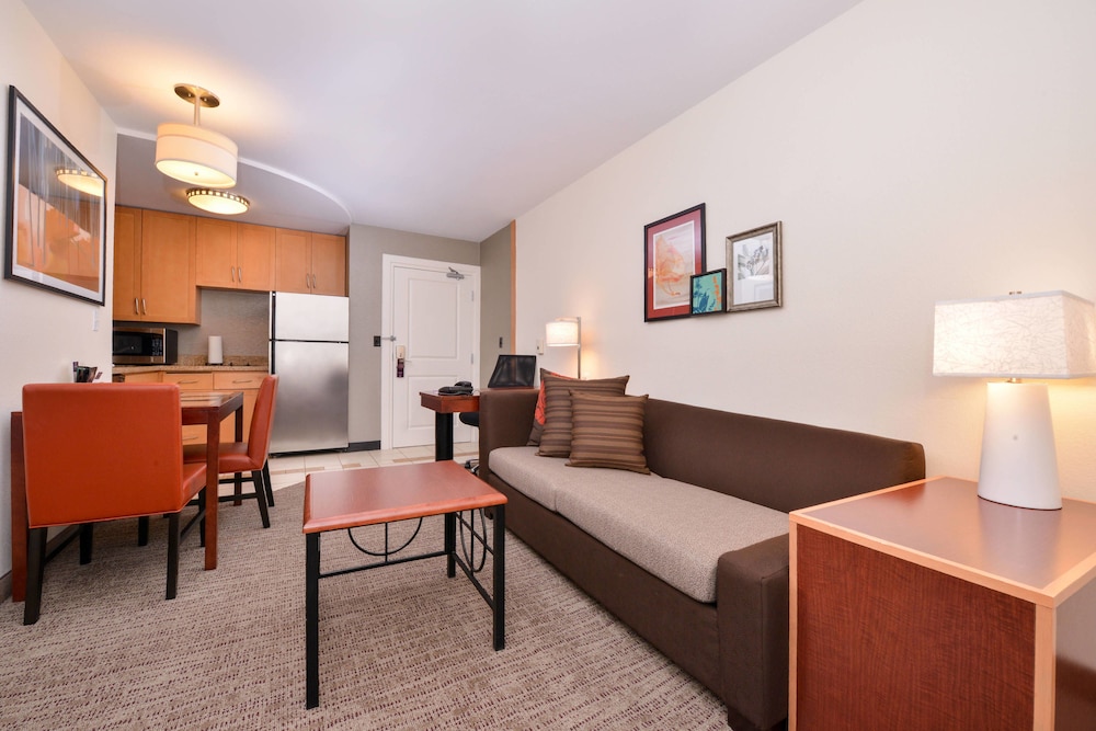 Suite, 1 Bedroom - Photo 1