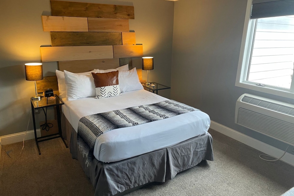 Junior Single Room, 1 Double Bed photo 1